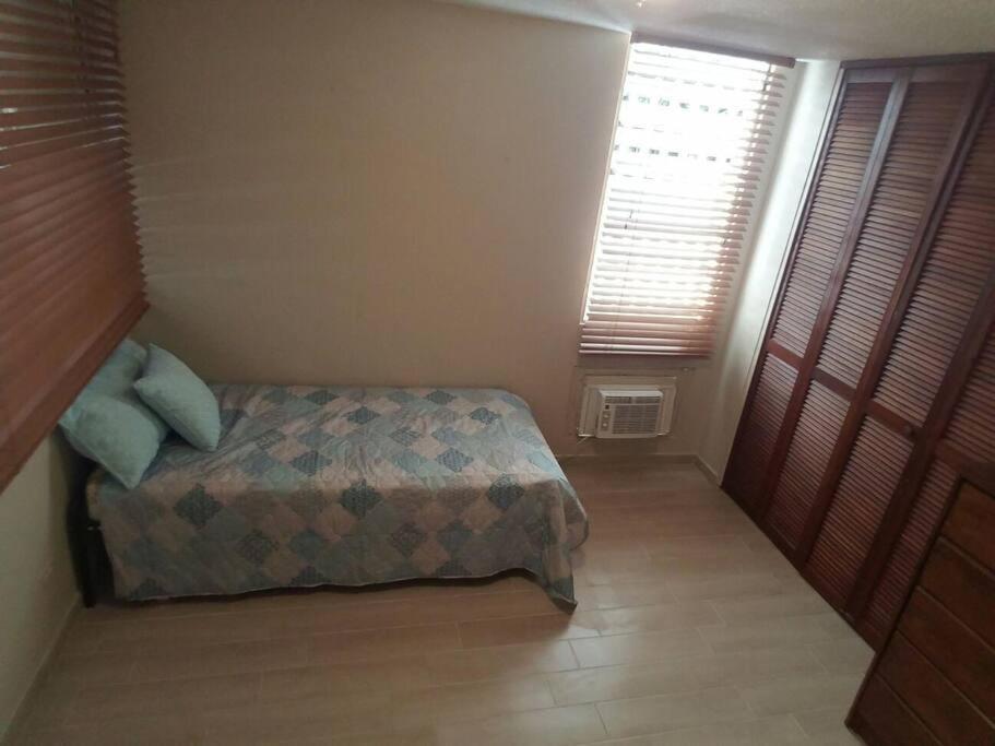 1St Floor, A/C Everywhere, Balcony With Beach View In Luquillo Eksteriør billede